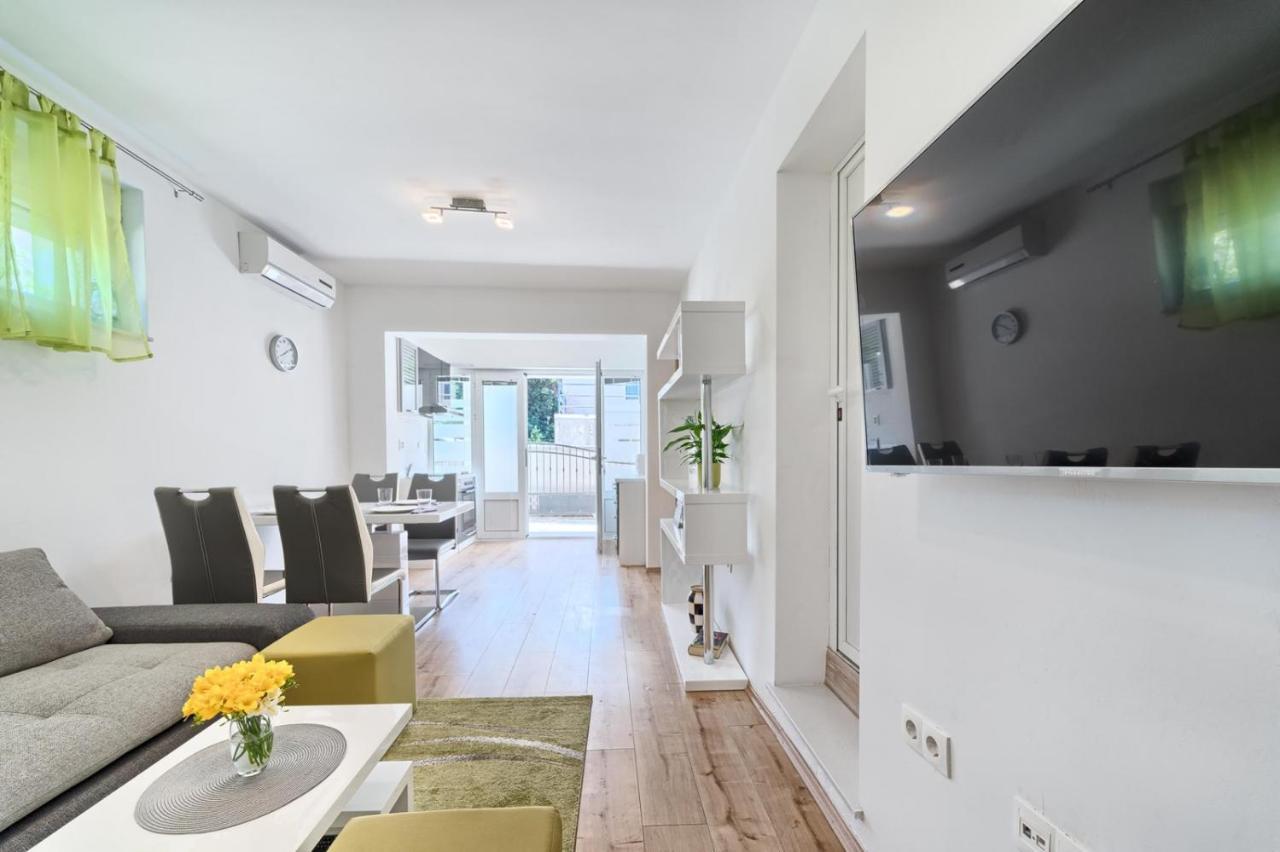 Kaštela Apartment In Kastel Luksic With Terrace, Air Conditioning, W-Lan, Washing Machine 5107-2 מראה חיצוני תמונה